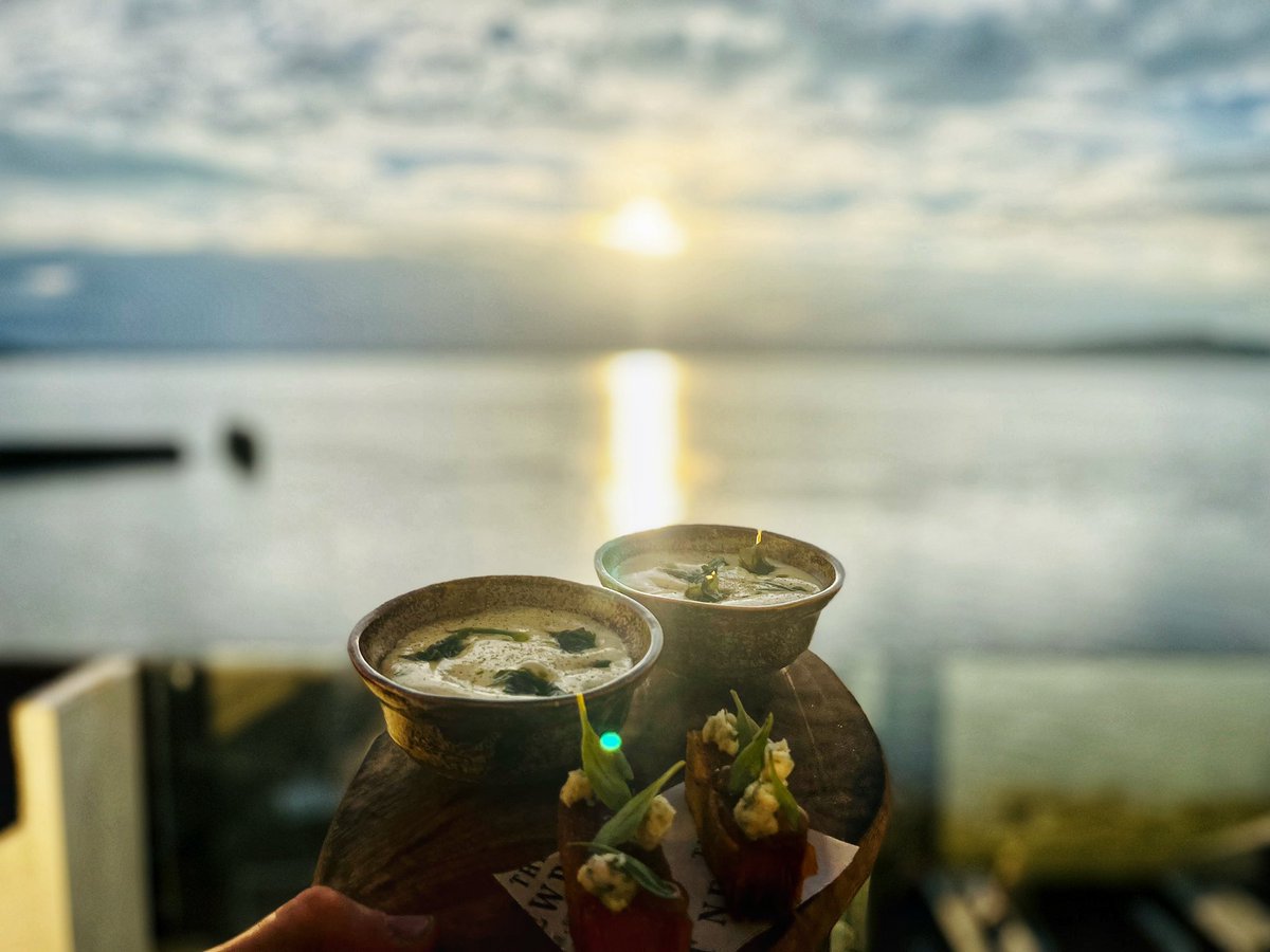 A gorgeous Arbroath Smokie dish and the setting sun, this is the life! 🥂

📱 Call us on 01382541449
🌐 Book online - thenewportrestaurant.co.uk

#localproduce #scottishfood #tastingmenu #newportontay #restaurantwithaview #restaurantwithrooms #visitscotland  #michelinguide