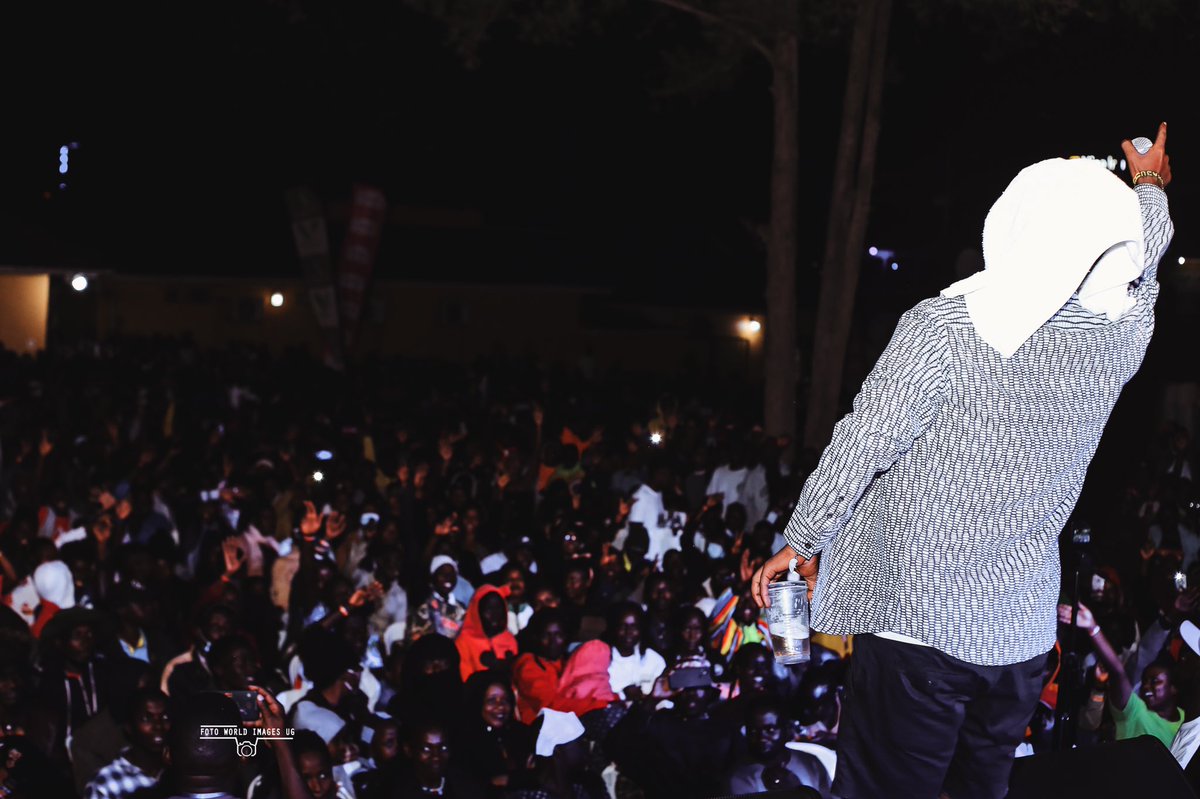 tpaul256's tweet photo. About Last Night 🌃
#B2CLiveInConcert #MbararaEdition

📸 : @mjproshots https://t.co/RuYpux2Vpy