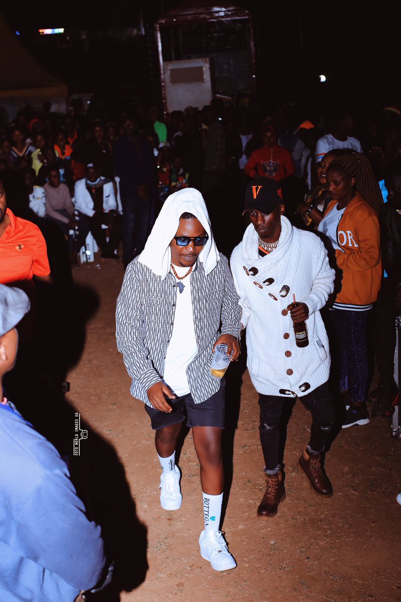tpaul256's tweet photo. About Last Night 🌃
#B2CLiveInConcert #MbararaEdition

📸 : @mjproshots https://t.co/RuYpux2Vpy