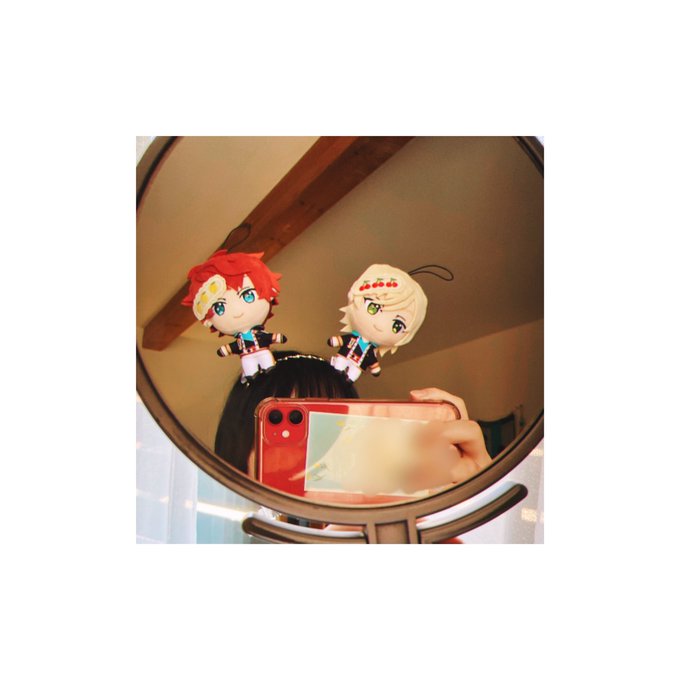頭にぬいを装着するサムシングが欲しいと思って作っていた なんなんだこれは 