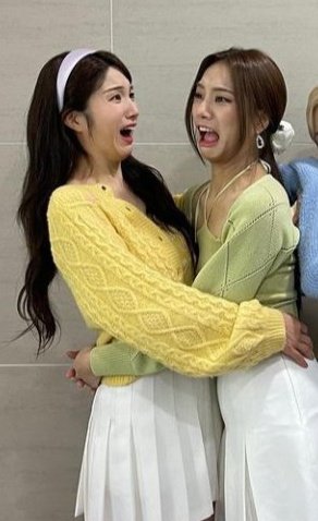DreamBoumKiss's tweet photo. Laboum Laboum
8 years unknown
anniversary future fate
#8YearsWithLABOUM #LABOUM #라붐 @officialLABOUM https://t.co/Y2S35FNAs3