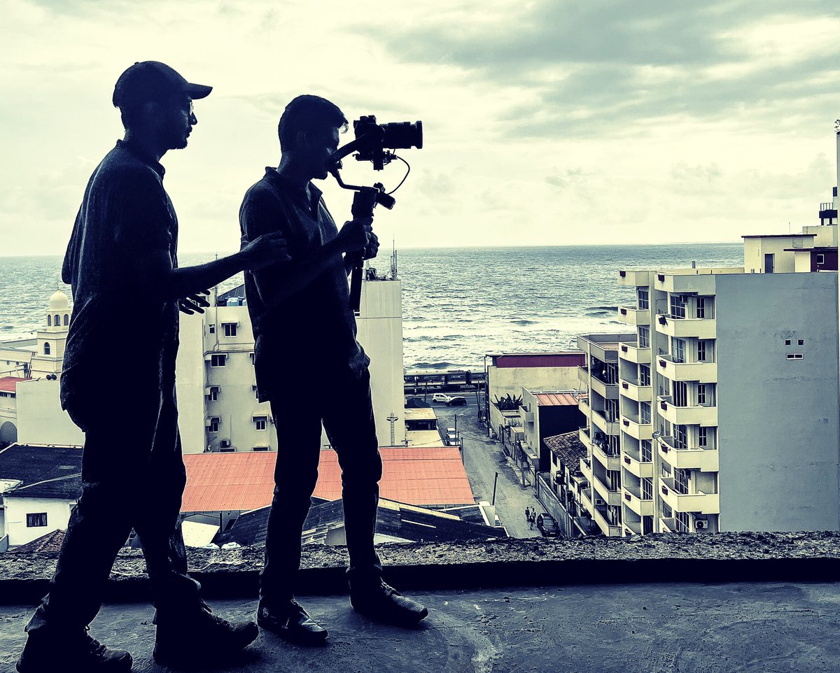 ihshaniqbal's tweet photo. Silhouettes. #ShootingDiaries🎥 #LifeinPicture #DirectorDiary https://t.co/t6NMxjDCjD