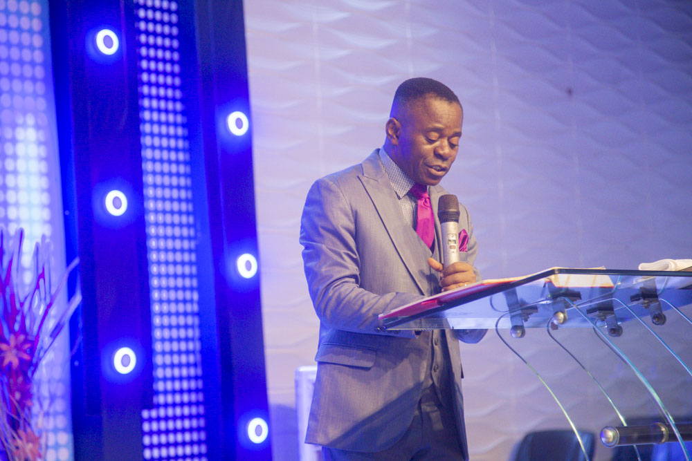 gigcglobal's tweet image. The agenda of God for the church in these last days is that of global dominion; to put His people in charge of every sector of the world. 

Preacher: Pastor Samuel Effiong
Title: Global Dominion: Rule Your World
Scriptures: Gen. 1:28; Jer. 1:10 

#GIGCService #TotalDominion