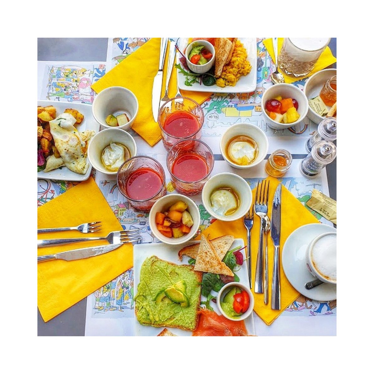 LilyBartWorld's tweet photo. Brunch de la domenica avec Matteo et Chiara, ses assistants : aucun doute, Valentina - l'héroïne de 'Stella' - est de retour à Milan. 🌈
#roman #romanceff #romance #gay #lesbienne #lgbt #lgbtqia #lecture #livre #feelgood https://t.co/KdfFP9vSRc