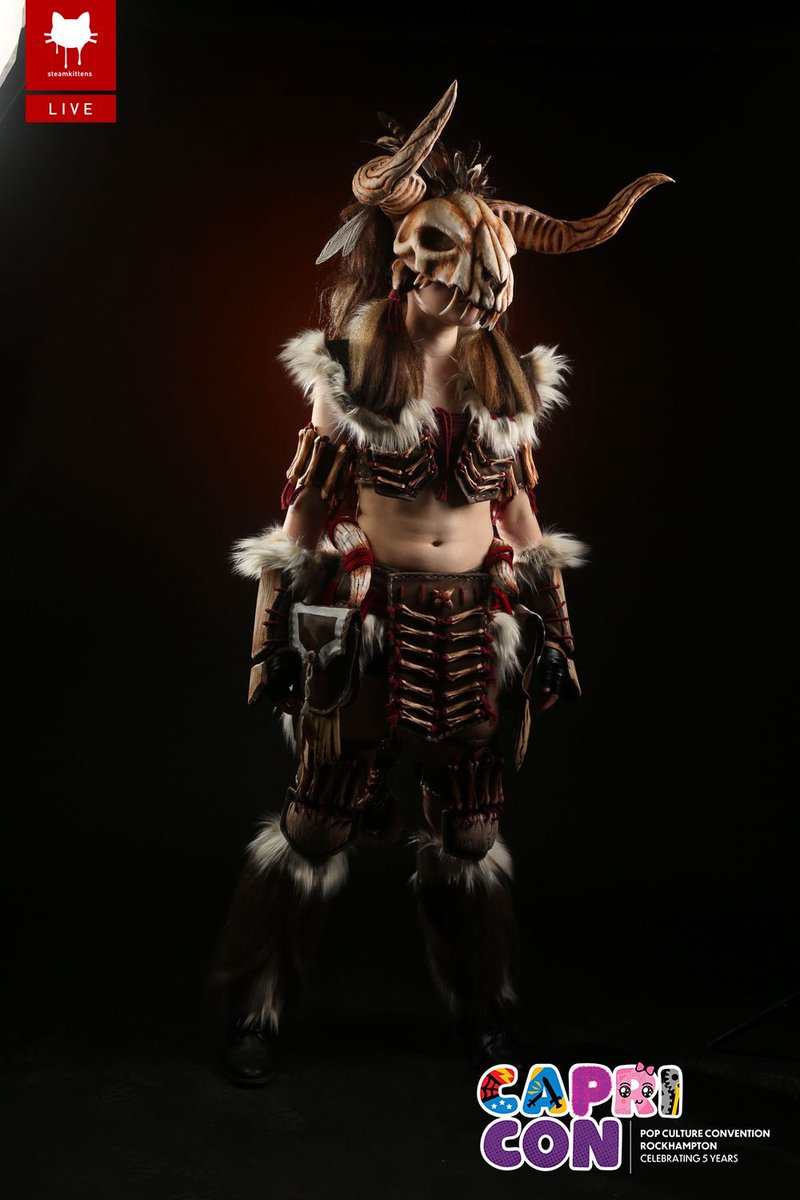 TC_Cosplay tweet media