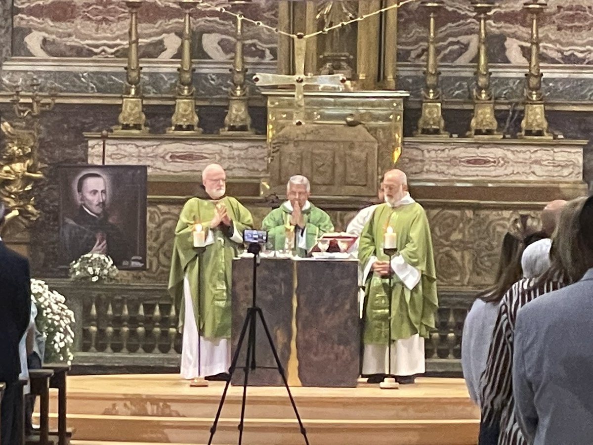 Misa de Acción de Gracias en la Iglesia del Gesù con el Cardenal Adalberto Martínez Flores de Paraguay #NazaretFamilia