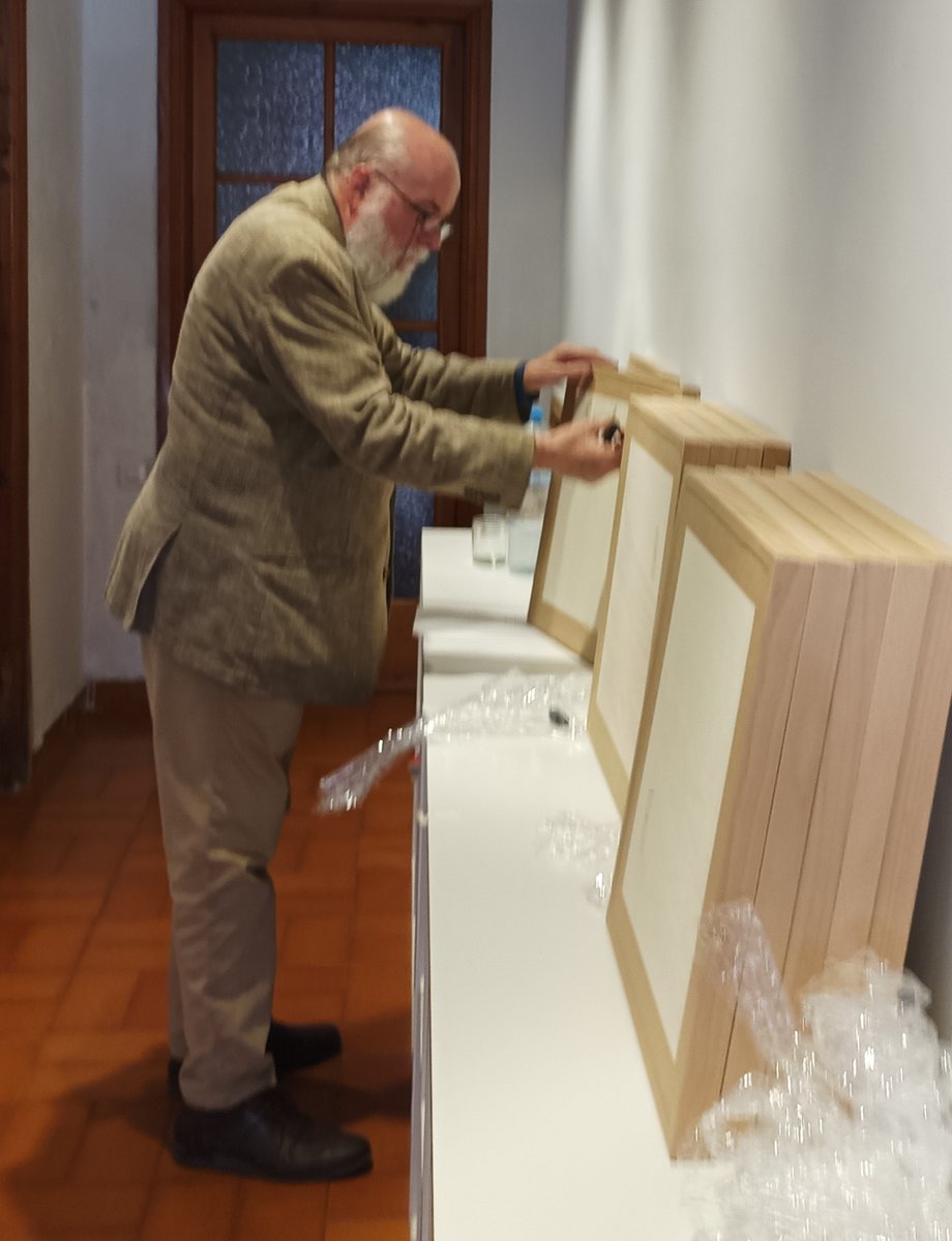 Canals_Galeria's tweet photo. Finalitzades les vacances, les galeries amb força inaugurem la temporada. Al nostre espai poden seguir veien l'obra de Sergi Barnils dedicada a Gabriel Ferrater.
 #catalunya #artistes #europe  #galeries #AgendaArt #compraart #cultura #actualidad #laculturaacasa #culturasct  #GACC https://t.co/qovTaxPOjH