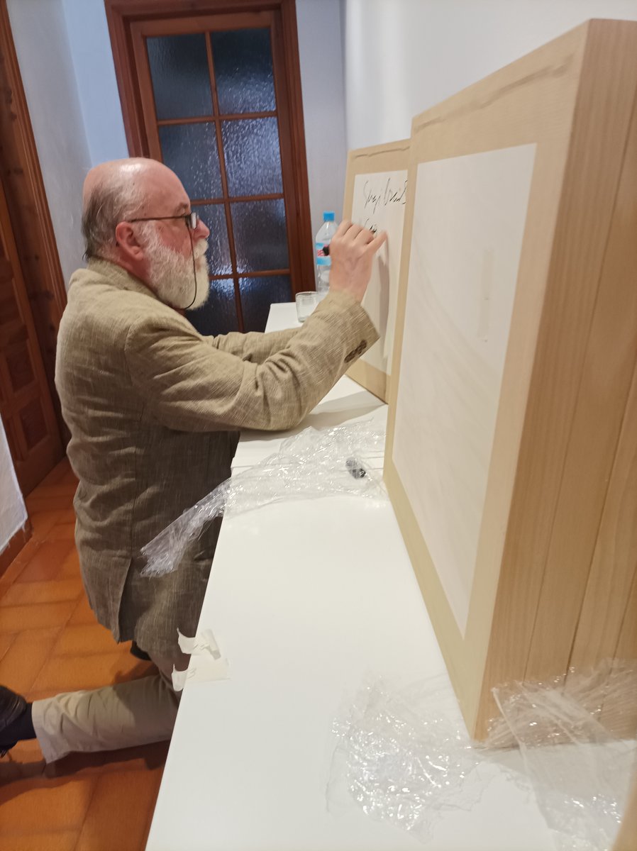 Canals_Galeria's tweet photo. Finalitzades les vacances, les galeries amb força inaugurem la temporada. Al nostre espai poden seguir veien l'obra de Sergi Barnils dedicada a Gabriel Ferrater.
 #catalunya #artistes #europe  #galeries #AgendaArt #compraart #cultura #actualidad #laculturaacasa #culturasct  #GACC https://t.co/qovTaxPOjH