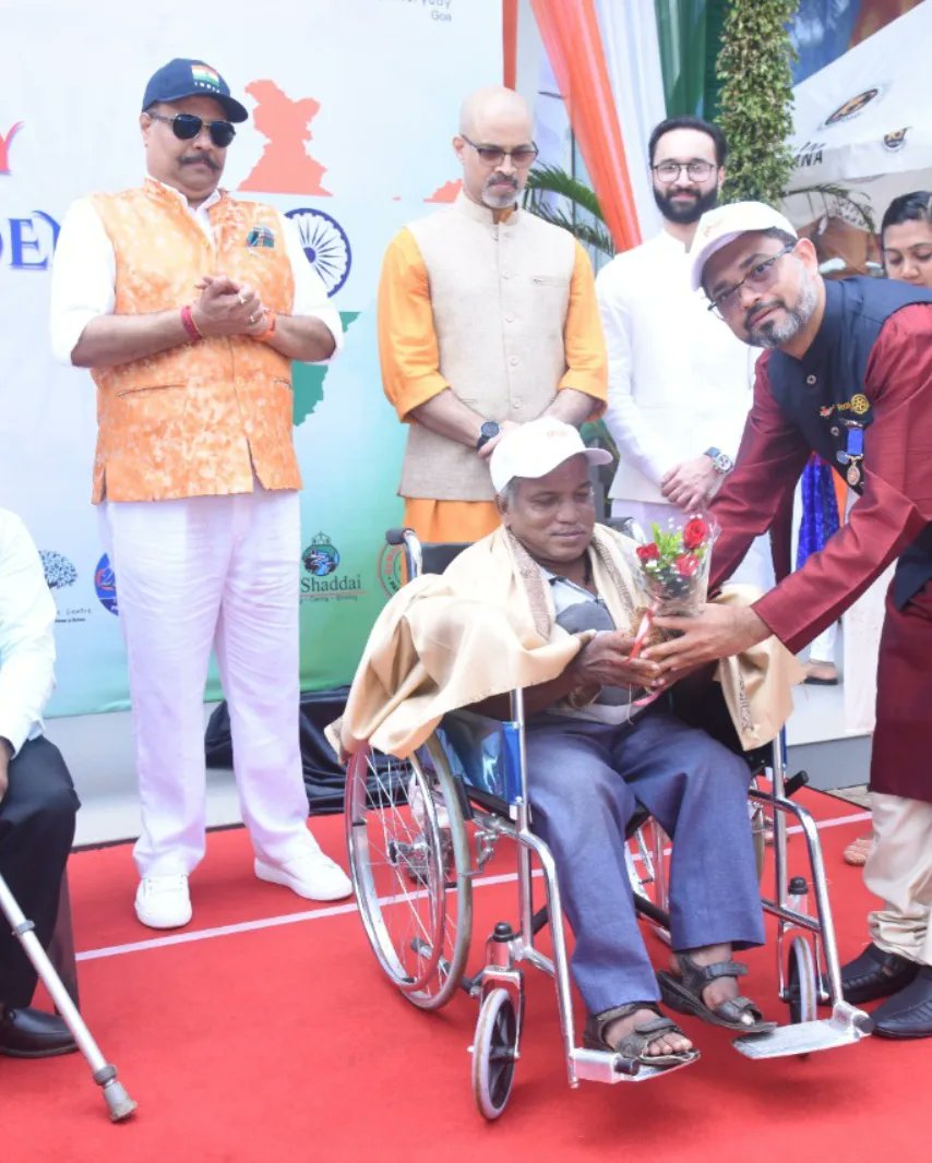 RCPanajiMT's tweet photo. RCPMT along with Caculo Mall on the occasion of 75th Independence Day, felicitated Santan Rebello, with cerebral palsy uses crutches to walk but is mobile with a 3 wheeler. He earns his livelihood through a traditional skill called ‘Rotesau’ that is weaving of chairs. https://t.co/IizUGQBfxR