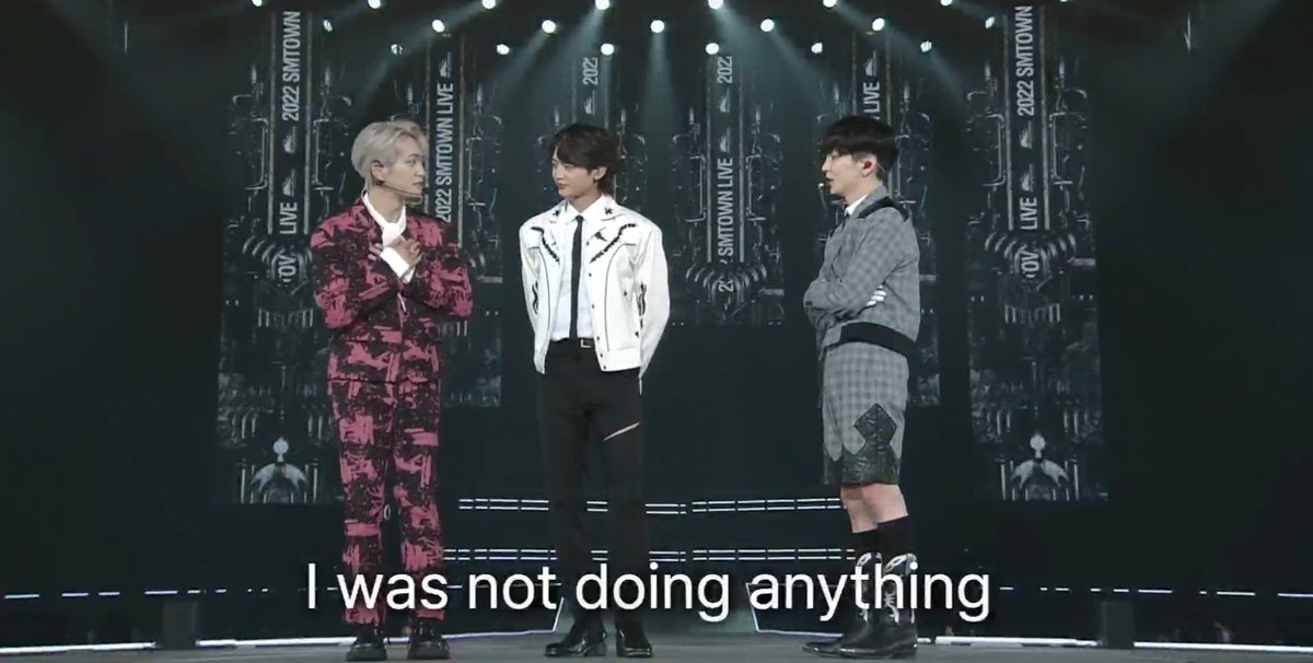 sakura_tuanct's tweet photo. Everything's confusing in this world hahahaha they didn't depend on prompter, they just do whatever ment they want so they lose the flow but do they give a fuk? NO. Becz that's SHINee haahhaa
#ONEW #MINHO #KEY @SHINee #SHINee #SMTOWNLIVE2022_TOKYO https://t.co/2oDWj0990v