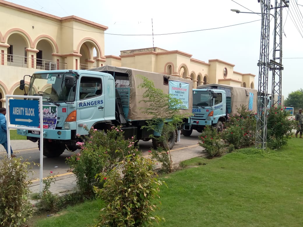 HassanAli_323's tweet photo. Pakistan Rangers sent supplies to flood effected areas of Punjab
#LhrRespondsToFlood2022 https://t.co/TTv2uEiv08