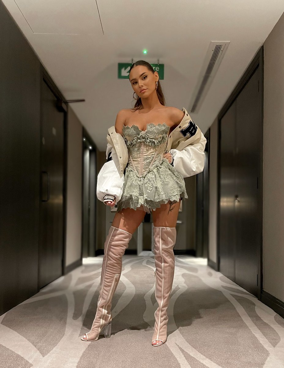 TaliaMar's tweet photo. Bought myself a sewing machine and decided to design and make my dress for the fight bc I couldn’t find anything I liked 😅😅 https://t.co/BDjBr3X7uZ