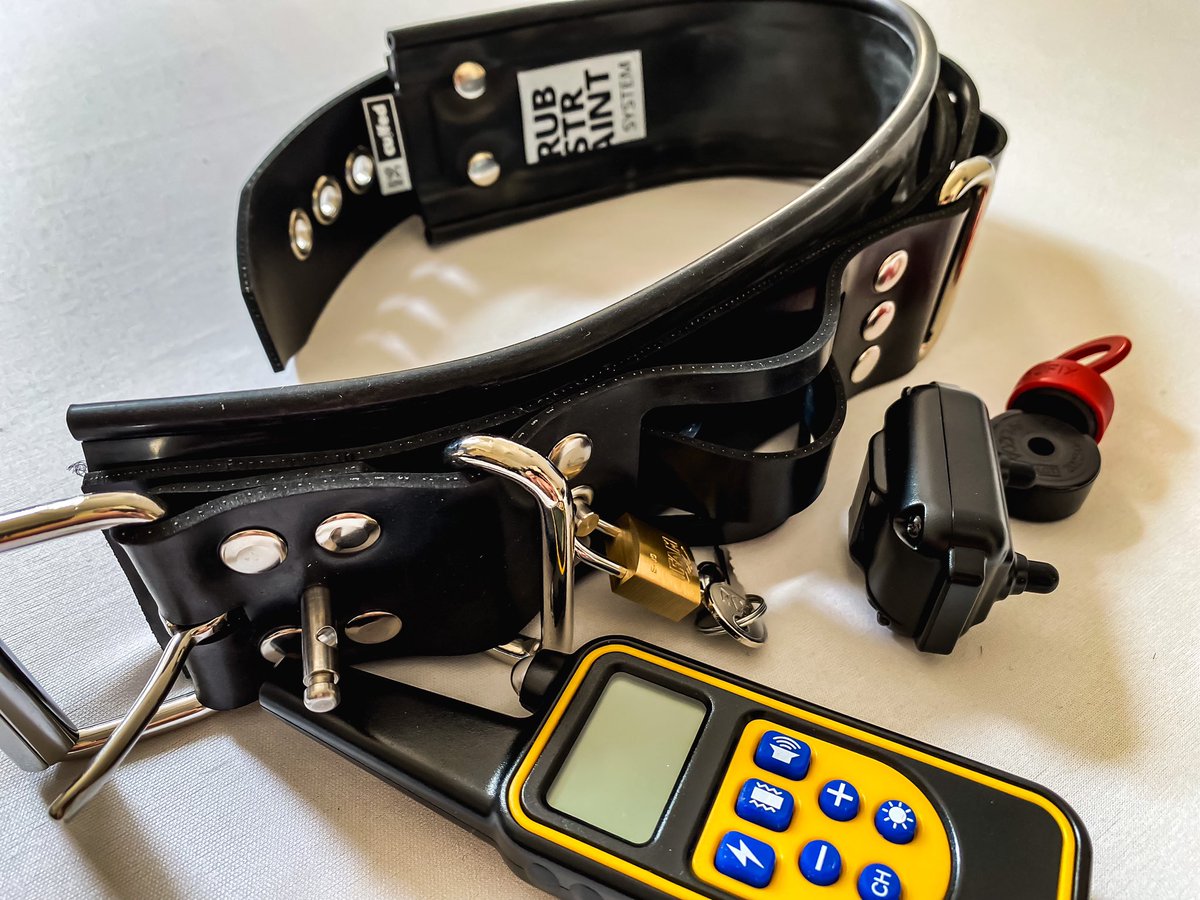 TongDee_leath's tweet photo. @cuffed_at 😈… it's always nice when a plan works well; thank you Lukas. #FolsomBerlin here we come...anyone who needs to serve me - knows where to find me! #collar #lockedcollar #electro #bdsm 😈 https://t.co/wiVxgublcn