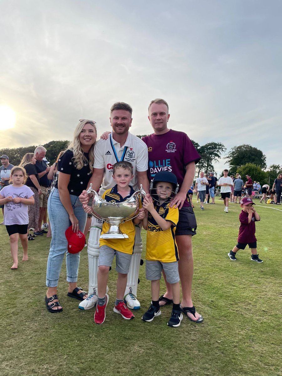 kenobadge's tweet photo. Bowl winners! What a day @LlangwmCricket https://t.co/RpboXr23ma