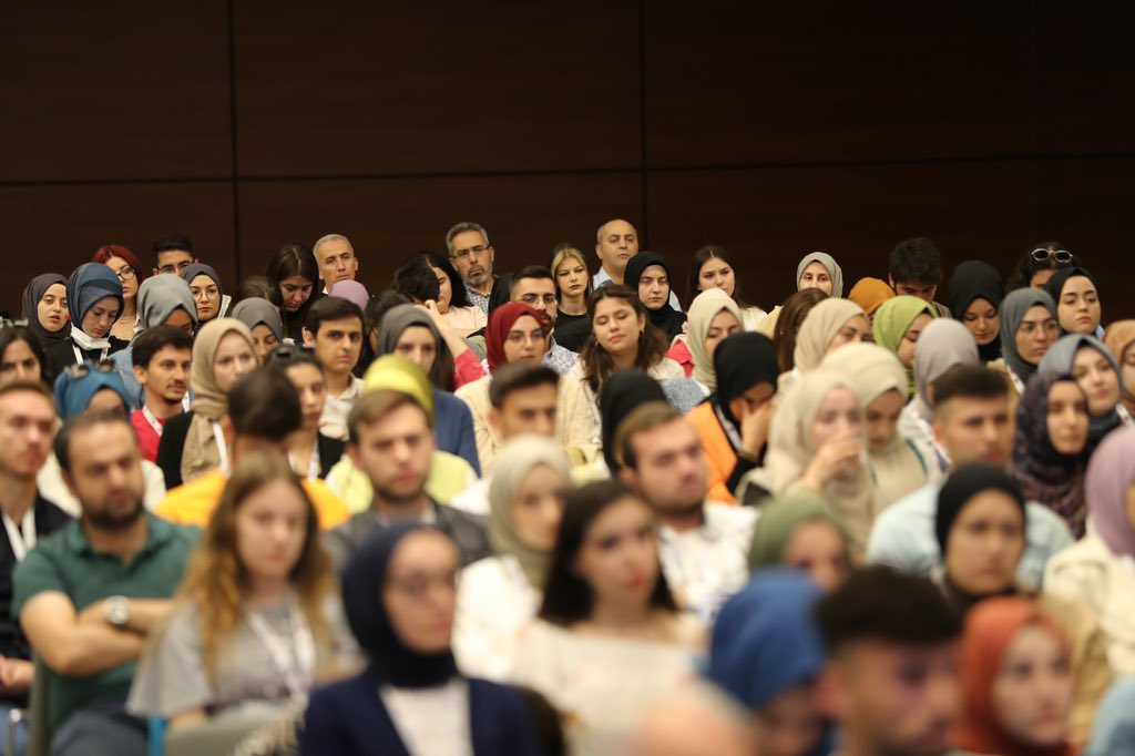 _aliyalcin_'s tweet photo. Akademik Düşünce Eğitim ve Medeniyet Topluluğu,  üniversitelerimizde kısa sürede teşkilat kapasitesini artırarak her geçen zaman daha da nitelikli hale geliyor.
Entelektüel ve kültürel çalışmalarıyla her türlü takdiri hak ediyorlar.

#iyikiADEMvar 
@ADEMgenelmerkez
@gencmemursen https://t.co/0e52lprnqx