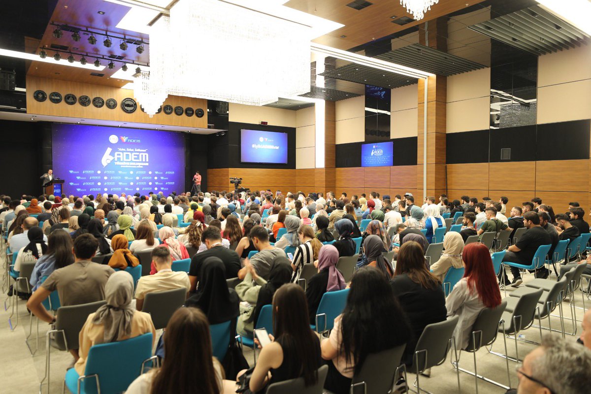 Bir sendikacı olmanın yanında aynı zamanda bir eğitimci olan Mehmet Akif İnan’ın mirası olan Memur-Sen’in sıradan bir teşkilat olması beklenemezdi şüphesiz.

İşte, Genç Memur-Sen’imizin üniversitelerdeki çalışmaları, Memur-Sen’in bir sendikadan öte okul olduğunu da gösteriyor.