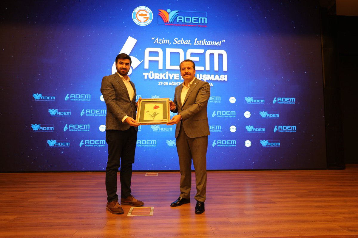 _aliyalcin_'s tweet photo. Memur-Sen’in mefkuresini gençlerimize ulaştıran ve onları diri tutan Genç Memur-Sen’e , @ADEMgenelmerkez ‘e ve tüm genç liderlerimize bu organizasyon ve heyecanları için teşekkür ediyorum.

“ •azim • sebat • istikamet” üzere..

#iyikiADEMvar 
@mstemrebalci | @gencmemursen https://t.co/nrmJiZHwt0
