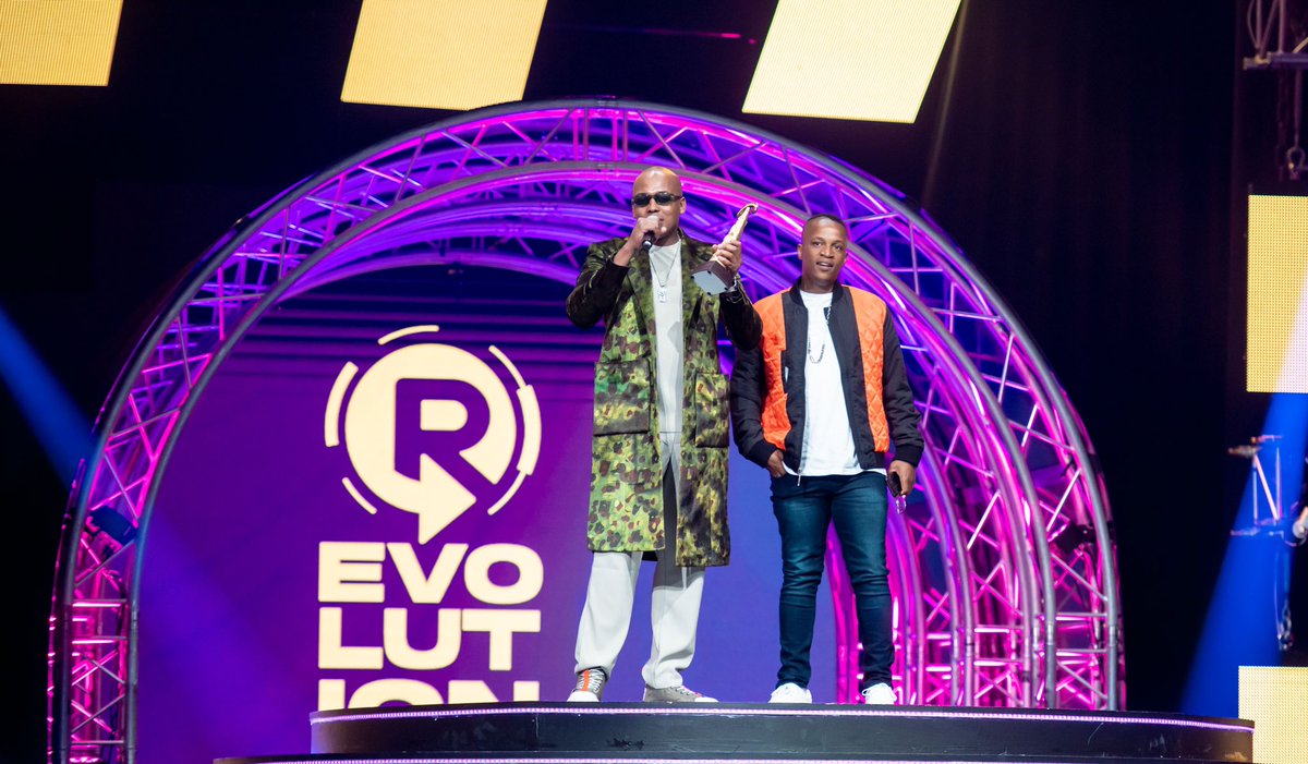 MasterpicV's tweet photo. Day 1 @TheSAMAs 

#SAMA28 https://t.co/7ZRdEX2MF3