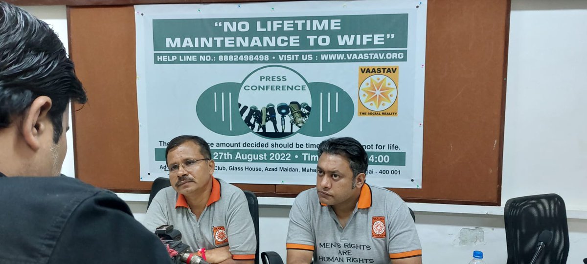 VivekG150883's tweet photo. Press Conference on #LegalExtortion of Men, conducted by @vaastavngo on 27/08/2022 @ Mumbai Press Club, CSMT. 

No Life time #Maintenance to devious wife.
#Maintenance should be time bound. https://t.co/HgUbbpJDkJ