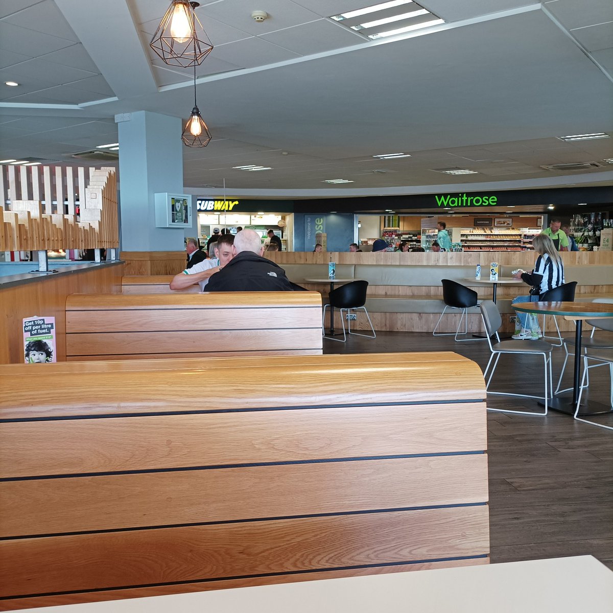 BackPageTravel's tweet photo. A quick pit stop and we're back on the road. https://t.co/hdCNBaWgpe