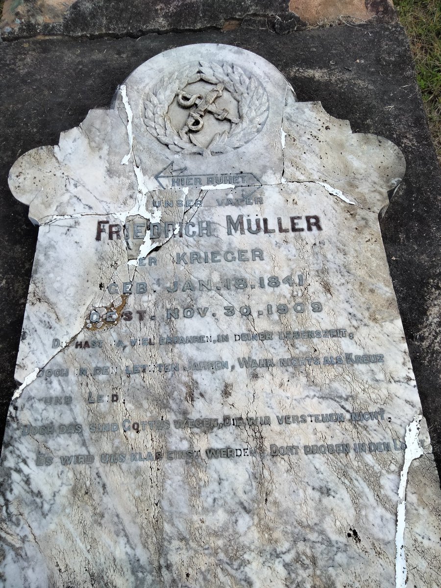 SippelAlice's tweet photo. My g-g-g-grandfathers grave.
Can anyone help with translation of the line under his name about 'kreiger'? https://t.co/8fHHTUT3NV