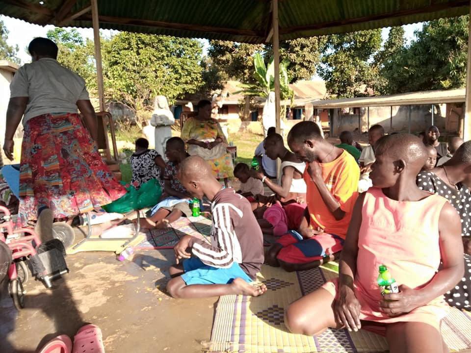 PhilipsHouse's tweet photo. Joy isn't measured by the size of a gift. Even the smallest gift of kindness can change a world . Thanks dear Kathleen Whitten Ministries, O’Neil Whitten Kathleen, Leslie O’Neil Trmell Kathleen and friends. It's what you give that makes an impact on this world https://t.co/IzVJkVxsnw