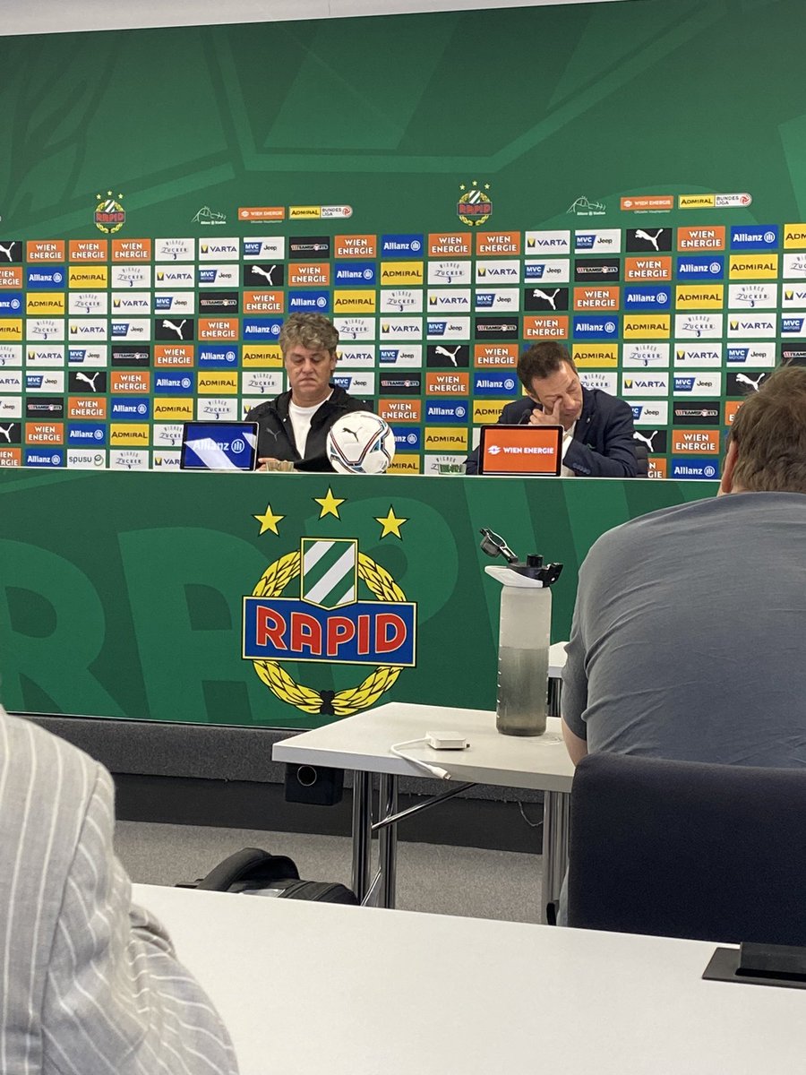 PhilippScheichl's tweet photo. Mit Tränen in den Augen und sichtlich emotional gibt Geschäftsführer #Peschek seinen Abschied vom @skrapid bekannt: „Rapid war für mich mehr als nur ein Klub“. #scr2022 https://t.co/2MQP1uX71X
