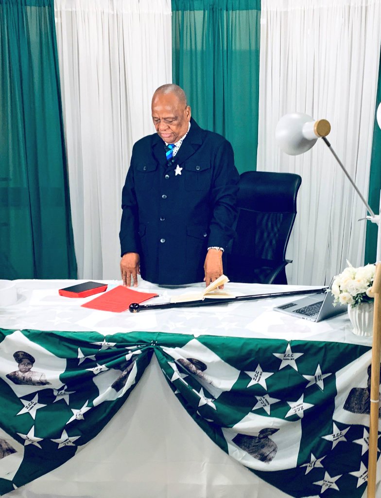 ZCC_Mbungo's tweet image. With good shepherding, definitely the sun will not set on the 𝚉𝙸𝙾𝙽 Empire! 

Some of the instructive verses shared:
▶️ PSALM 23:1
▶️ PSALM 78:70
▶️ JOHN 21:17
▶️ JEREMIAH 3:15 
▶️ MATTHEW 8:9