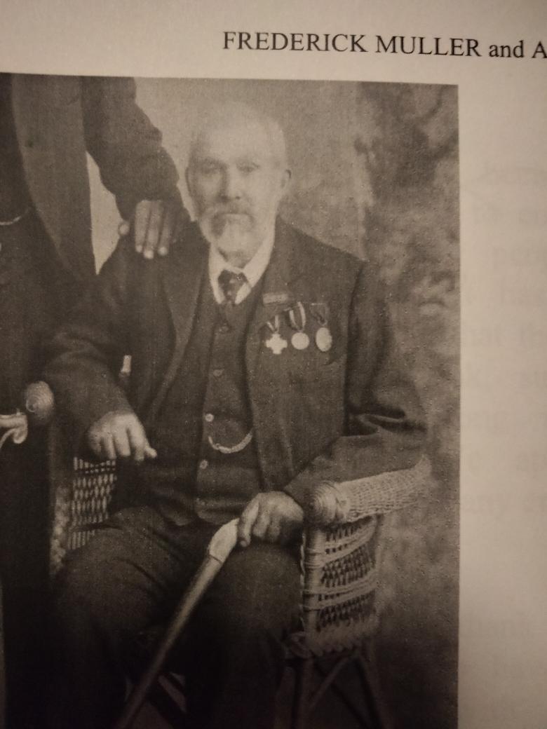 SippelAlice's tweet photo. In photos he is wearing medals, possibly from franco-prussian war?
He was born in Holland and married in West Prussia, and arrived in Australia in 1872. https://t.co/e61ZBLLU5m