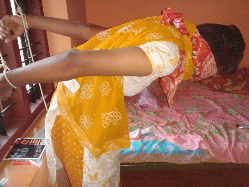ChandrikaCrossy's tweet photo. My bondage pics
#bdsm #keralafemdom #keralabdsm #keralamistress #mallu #CDboy palakkad https://t.co/vrQxgFeyA9