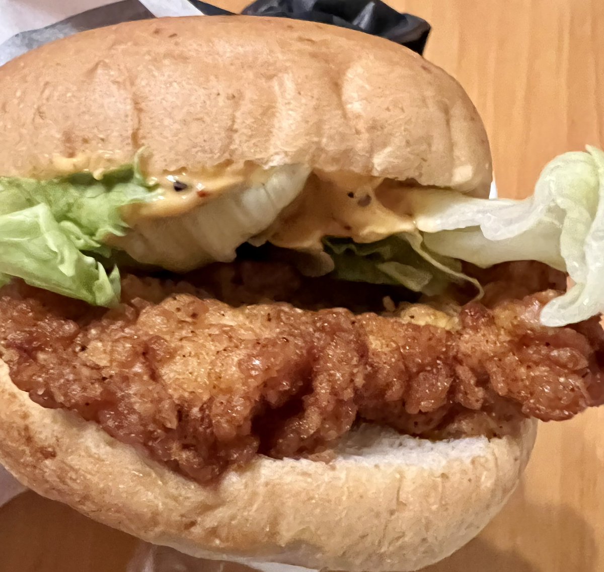 Enjoying_Tokyo's tweet photo. #KFC #burger https://t.co/k1zmPL0U8w