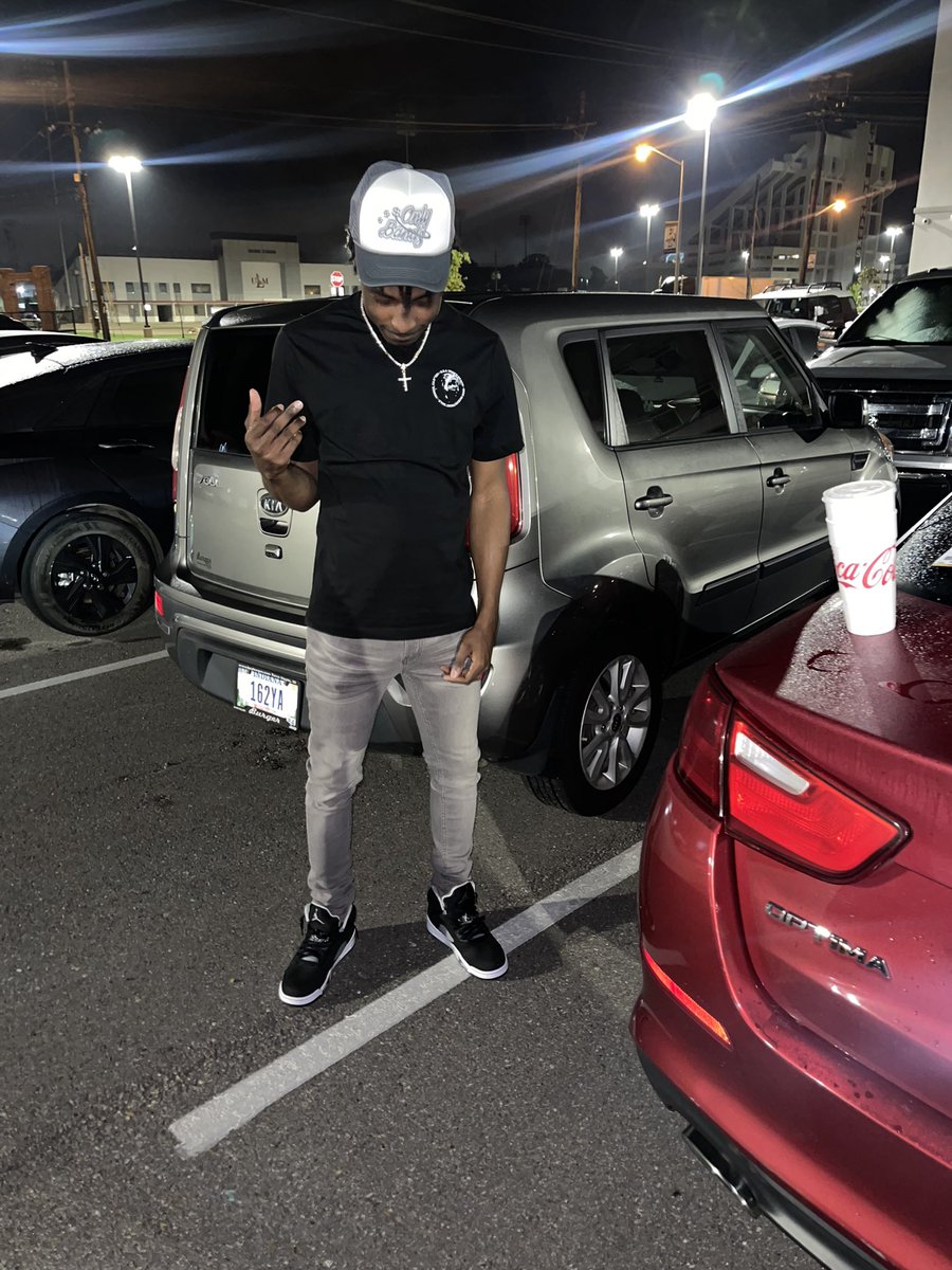 trizzy_1x's tweet photo. real member 💰 #OnlyBandz https://t.co/6z8pwWOG6A