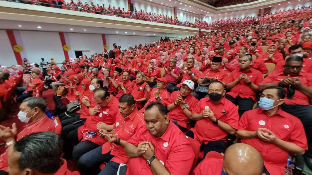 ahmadmaslan's tweet image. Ramai hadir di #PWTC #WTCKL Sabtu 27/8/22. Tujuan utk dengar Taklimat Presiden. Aturcara: Negaraku, Doa DS Jamil, aluan saya, TS Shafee Abdullah, DS Azalina, D Zaid Ibrahim (video), D Nizar Najib, Yana Najib (You Are Not Alone), video (lagu Warisan Sudirman), DS @DrZahidHamidi