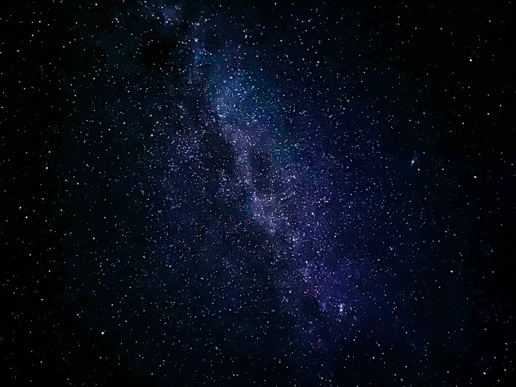 odjjeee's tweet photo. Звёздное небо на Синских Столбах ✨✨✨✨ фото на айфон 🤩🫰🏻 https://t.co/NtdWAxvfDF