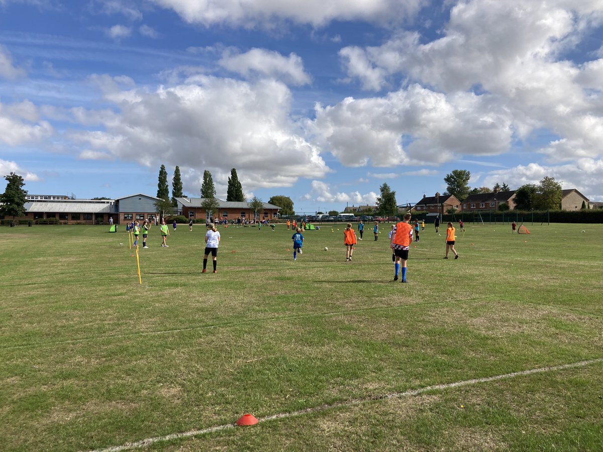 FTFCWildcats's tweet photo. Was great to see record numbers at Wildcats this morning ⚽️🦁

All 25 girls worked their socks off and demonstrated lots of skills and team work!

Well done to Ellie who is our Wildcat of the Week! Ellie taught us a brand new skill called the Rainbow Sparkle ✨👏

@fakenhamtownfc https://t.co/i1UYDeAcoK