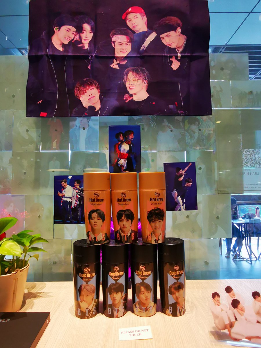 Thank you so much everyone who coming &amp; support my lil business 💜💕🥰especially the organisers <a href="/DreamProjectMY/">Dream Project MY🇲🇾✨</a>. Is my first cupsleeve event so I was a bit awkward and shy to miggle around 🙈

It was so fun and met all of u!! Borahae 💜💜💜💜😘
#PlaydateWithBTS
