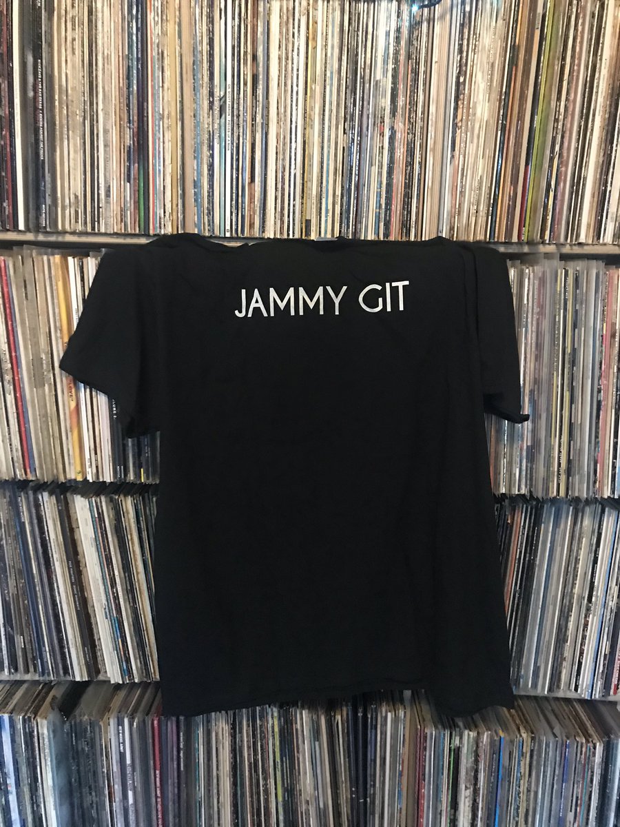 andyAVAVsystems's tweet photo. @VinylCarBooty Boosey Booty #JammyGit https://t.co/YG7h88JMqm