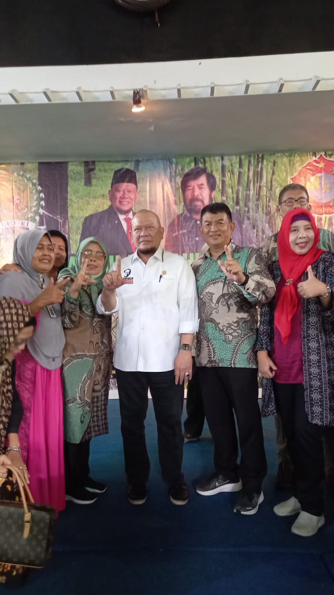 MjsSipayung's tweet photo. Sukses acara Silaturahmi Nasional FKPPN 27 Agustus 2022 di Medan Club bersama Ketua DPD RI https://t.co/QNnXApHe0J