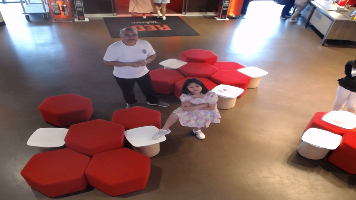REDselfieGLA's tweet photo. #RadissonRed https://t.co/C6IZcDr4bb