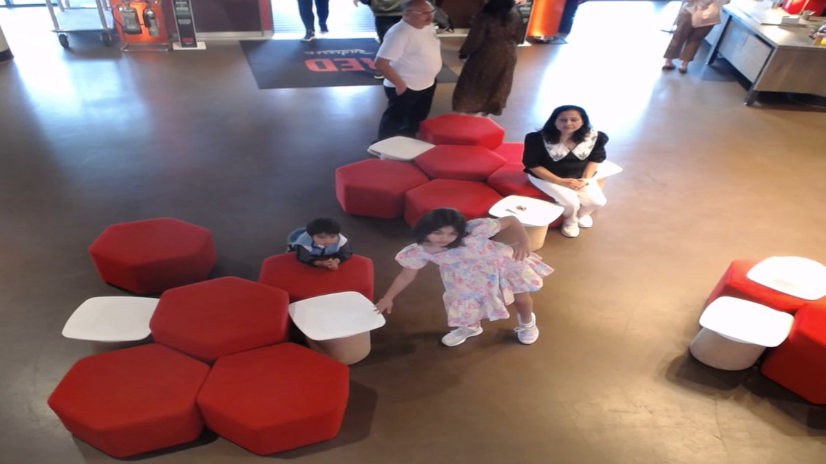 REDselfieGLA's tweet photo. #RadissonRed https://t.co/j2MLvMhk3B