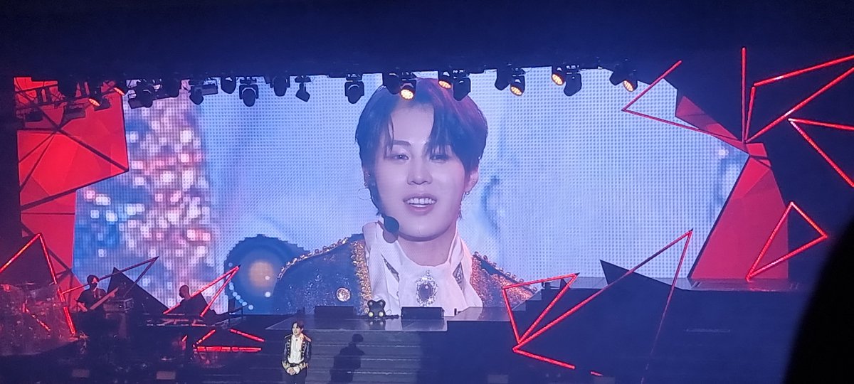 icecloud322's tweet image. 어제도 넘 예뻤는데 오늘도 예쁘네🥲