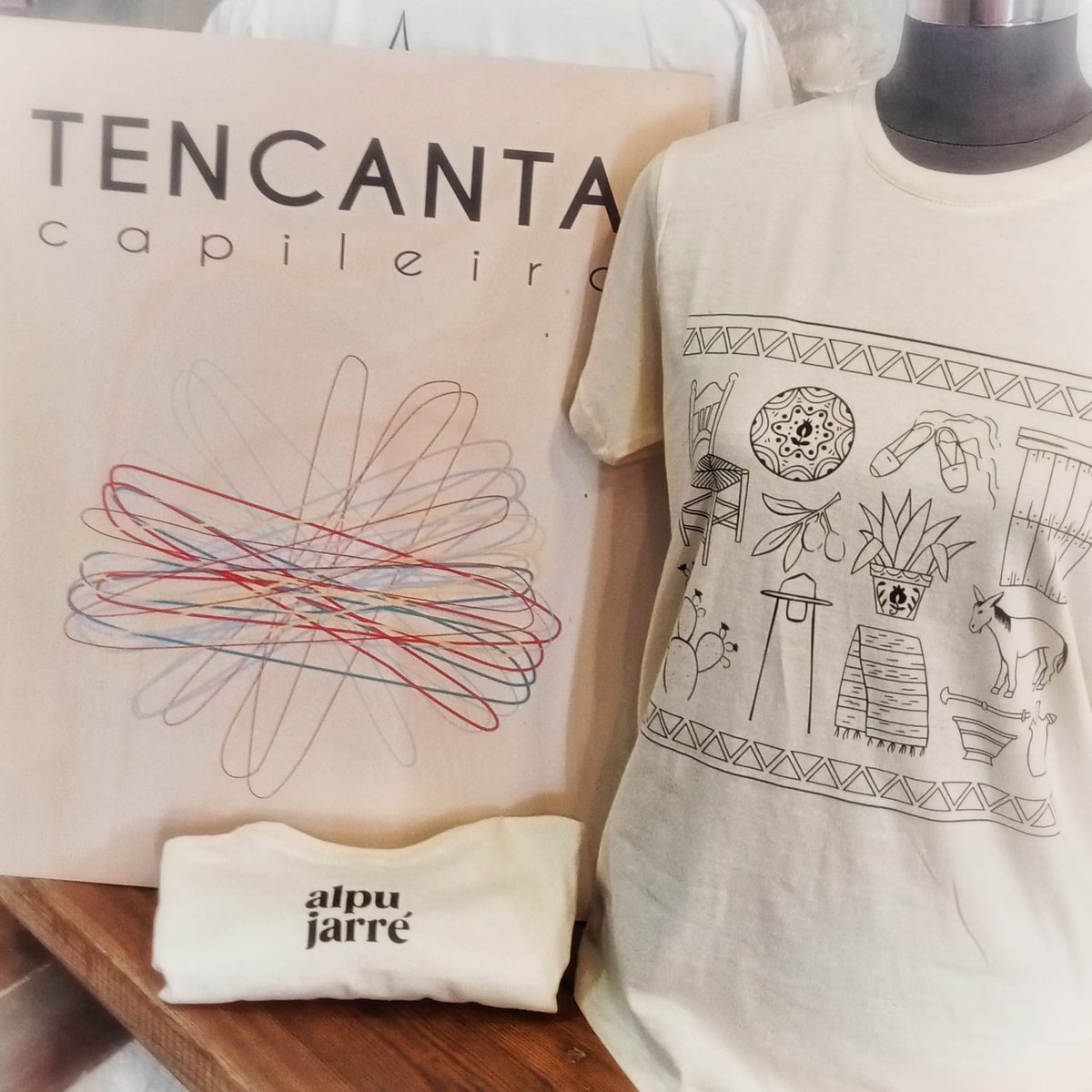 TAlpujarra's tweet photo. 🧙‍♂️Sueños #TENCANTA es poder ofrecer un producto alpujarreño, original, diferente y sostenible. Si además está hecho por gente joven y emprendedora, #alpujarreños nacidos lejos pero con familia 👪 y raíces fuertes y sanas en esta tierra, entonces son #REPOBLAR, #SOSTENER Y #CREAR https://t.co/JQvjJLsbKI