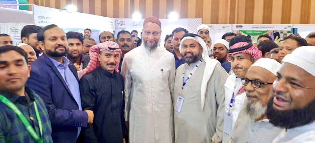 syedsulaiman92's tweet photo. AIMIM President Barrister Asaduddin Owaisi at Indian HAJJ AND UMRAH Expo at Metro Convention. https://t.co/JlG02cMBAC