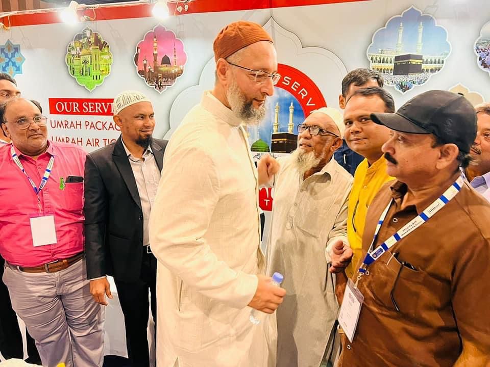 syedsulaiman92's tweet photo. AIMIM President Barrister Asaduddin Owaisi at Indian HAJJ AND UMRAH Expo at Metro Convention. https://t.co/JlG02cMBAC