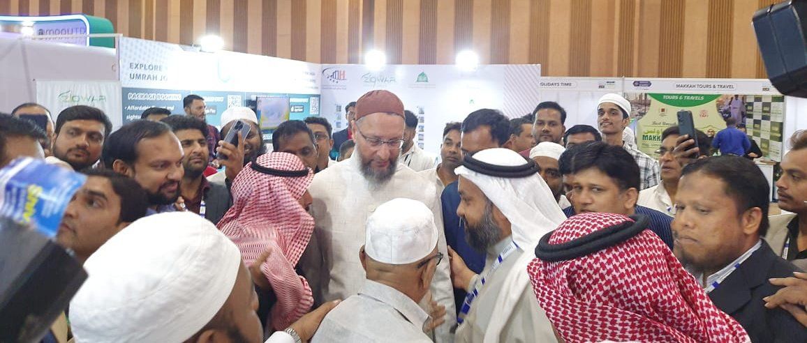 syedsulaiman92's tweet photo. AIMIM President Barrister Asaduddin Owaisi at Indian HAJJ AND UMRAH Expo at Metro Convention. https://t.co/JlG02cMBAC