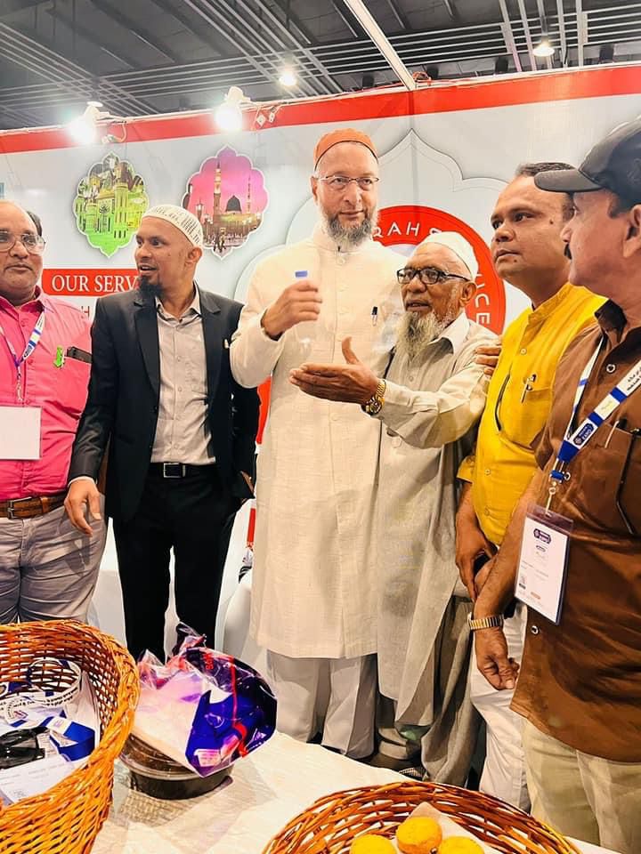 syedsulaiman92's tweet photo. AIMIM President Barrister Asaduddin Owaisi at Indian HAJJ AND UMRAH Expo at Metro Convention. https://t.co/JlG02cMBAC