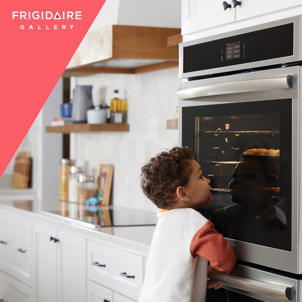 Achieve bakery results at home! 👩🏻‍🍳 — Frigidaire Gallery® Wall Ovens featuring Steam Bake evenly circulate steam throughout the oven, resulting in baked goods that are light &amp; fluffy and rise higher 🥐 pbxx.it/UtWUnw