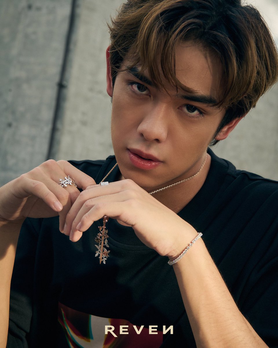 RevenExquisite's tweet photo. Fierce and elegant the balance between the two, a perfect sonnet 🎹 @third_n 

#REVEN #REVENxTRINITY #REVENfinejewelry #ThirdLapat #TRINITY_TNT Special Thanks: @scotch_soda #ScotchAndSodaThailand https://t.co/Wbvkur6omH