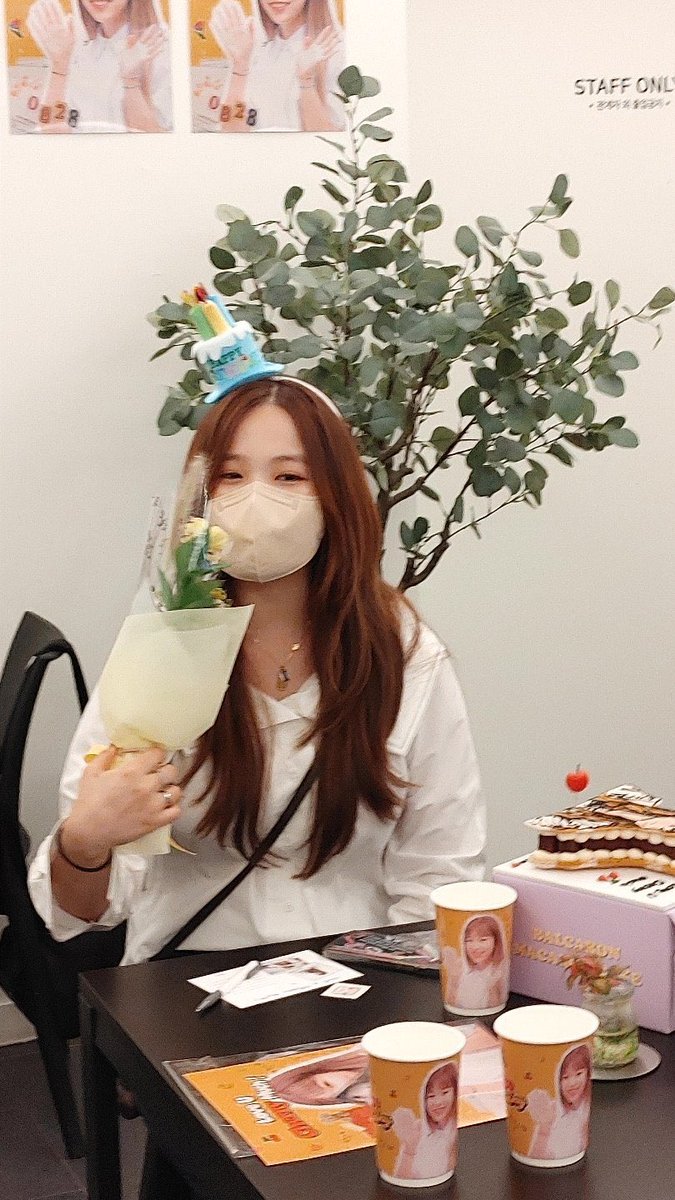 #APRIL #에이프릴 🍍 #RACHEL
#HAPPY_RACHEL_DAY