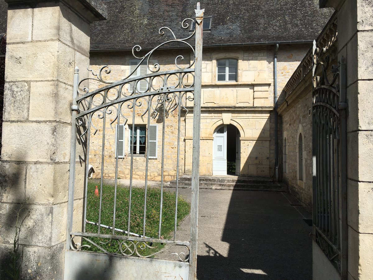 RCFLimousin's tweet photo. #Turenne, classé @LPBVF en #Corrèze porte le nom d’une puissante vicomté ayant régné sur le #Limousin, le Périgord et le Quercy durant dix siècles. #tourelles ou #échauguettes. Merci à Alain Soularue Délegué limousin @fond_patrimoine. @lucieisonair
https://t.co/exIjkXYJIW https://t.co/znVBLkemdP